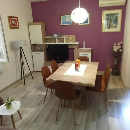 Smiljana Mucic Apartment