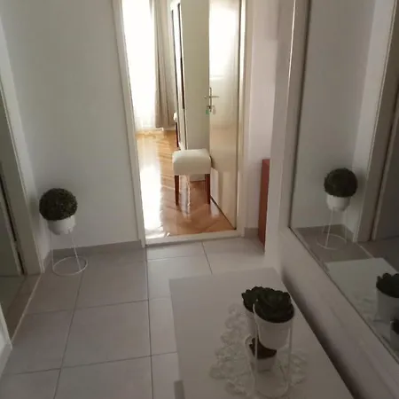 Smiljana Mucic Apartment
