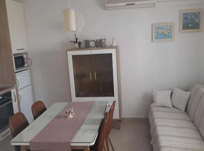 Smiljana Mucic * Makarska