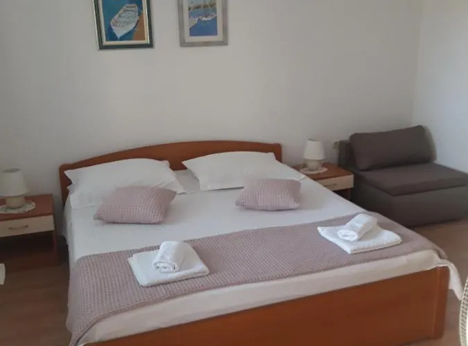 Smiljana Mucic Daire *